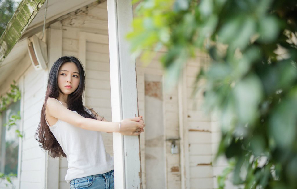 我迎著朝野站在大海的面前,对自己说:如果时光不能倒流,就让这一切,随风而去吧